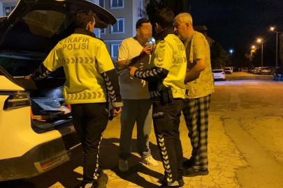 Kazadan sonra kaçan alkollü sürücü, aracında uyurken yakalandı