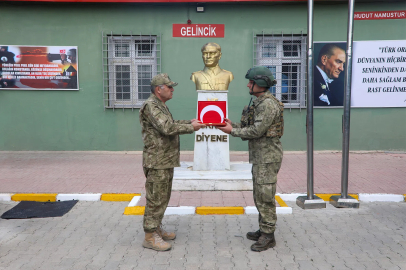 Kara Kuvvetleri Komutanı Tokel, Van ve Hakkari'de hudut birliklerini denetledi