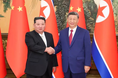 Çin Devlet Başkanı Şi, Kore lideri Kim Jong Un’la görüştü