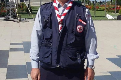 Doğa yürüyüşü sırasında kalp krizi geçirip ölen izci lideri son yolculuğuna uğurlandı
