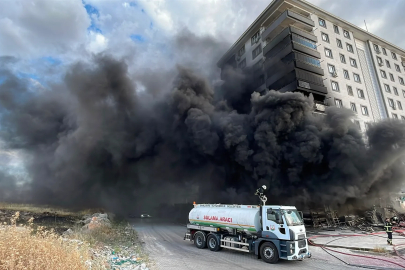 Şanlıurfa’da inşaat malzemeleri satılan iş yerinde yangın; 6 kişi yaralandı