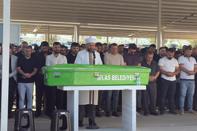 Babasının ölüm yıl dönümünde hayatını kaybetti, toprağa verildi
